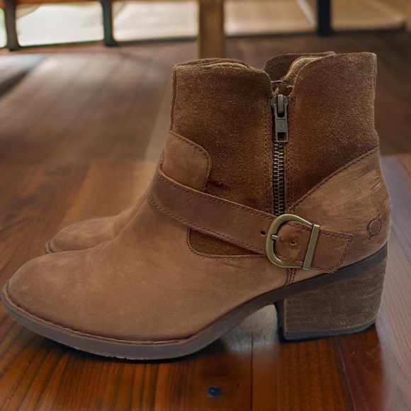 🔥BEAUTIFUL BORN DISTRESSED LEATHER BOOTS🔥 - Picture 2 of 7